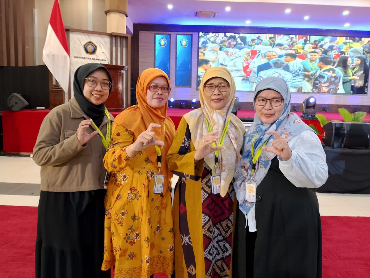 Dosen Tadris Bahasa Inggris Tampil di Panggung Internasional TEFLIN 2025